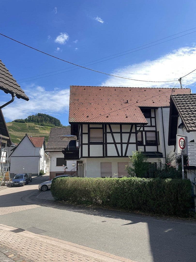 Predaj domu 168 m², pozemok 415 m², Kappelrodeck, Bádensko-Wurttembersko Predaj domu 168 m², pozemok 415 m², Kappelrodeck, Bádensko-Wurttembersko