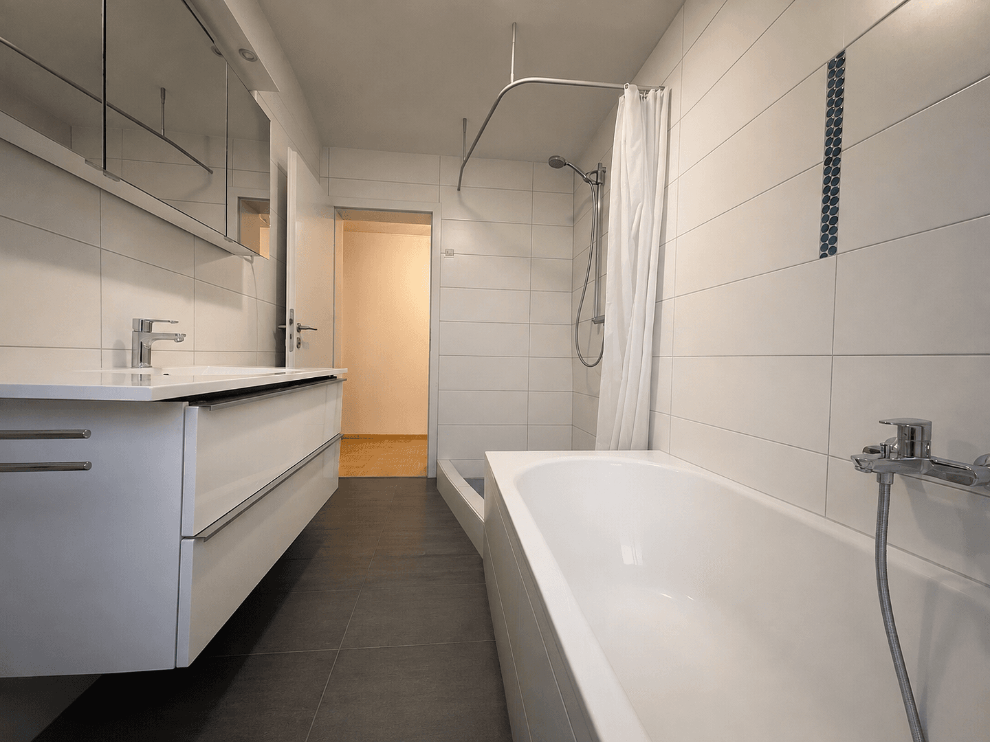 Predaj domu 265 m², pozemok 282 m², Rottweil, Bádensko-Wurttembersko Predaj domu 265 m², pozemok 282 m², Rottweil, Bádensko-Wurttembersko