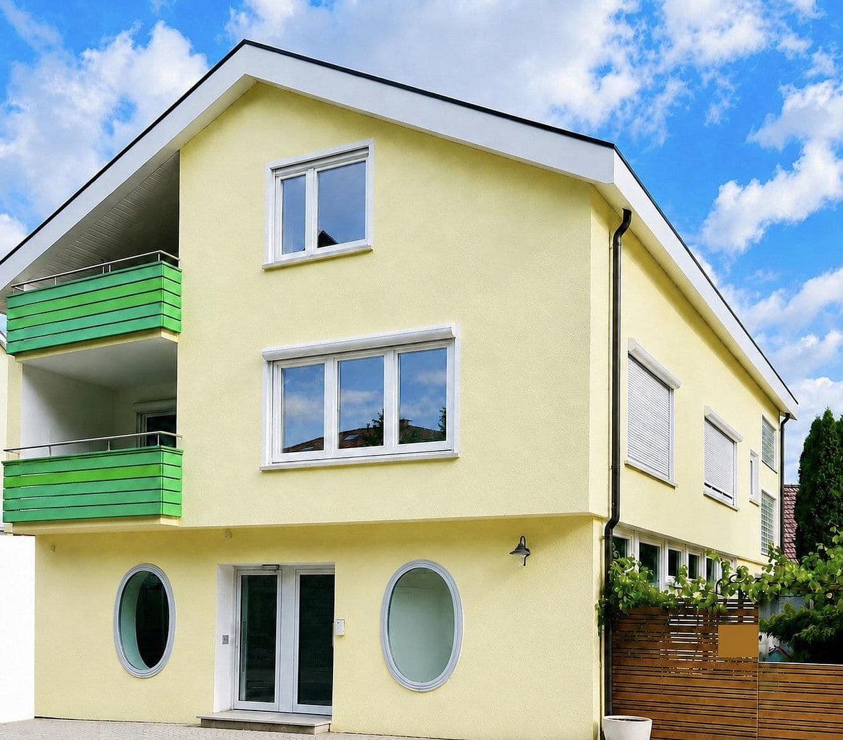 Predaj domu 265 m², pozemok 282 m², Rottweil, Bádensko-Wurttembersko Predaj domu 265 m², pozemok 282 m², Rottweil, Bádensko-Wurttembersko