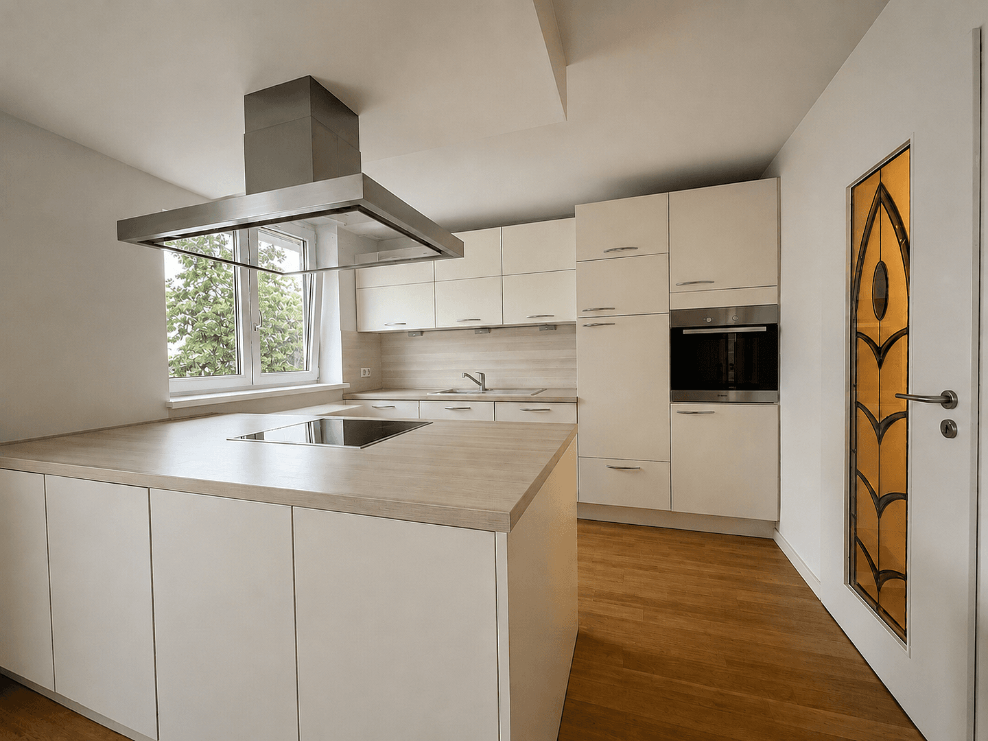 Predaj domu 265 m², pozemok 282 m², Rottweil, Bádensko-Wurttembersko Predaj domu 265 m², pozemok 282 m², Rottweil, Bádensko-Wurttembersko