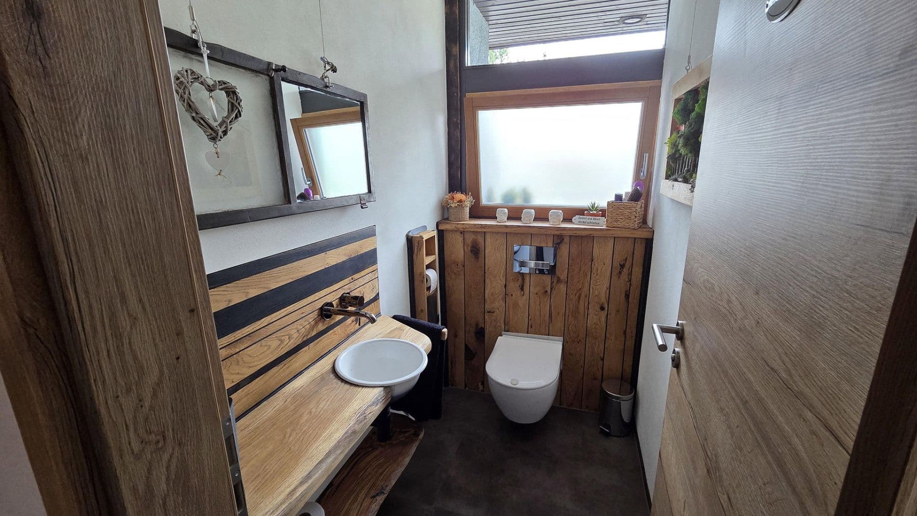 Prenájom bytu 6-izbový 156 m², Uehlfeld, Bavorsko Prenájom bytu 6-izbový 156 m², Uehlfeld, Bavorsko