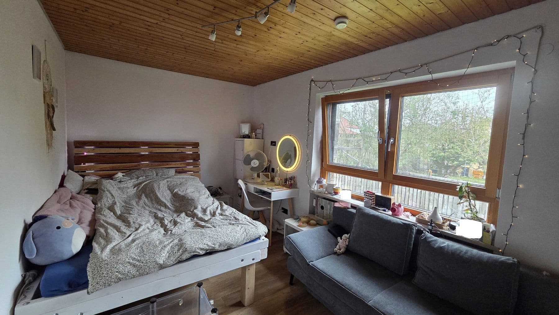 Prenájom bytu 6-izbový 156 m², Uehlfeld, Bavorsko Prenájom bytu 6-izbový 156 m², Uehlfeld, Bavorsko