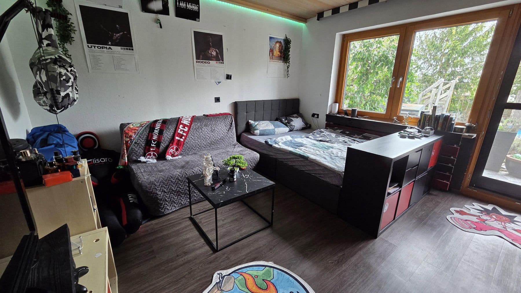 Prenájom bytu 6-izbový 156 m², Uehlfeld, Bavorsko Prenájom bytu 6-izbový 156 m², Uehlfeld, Bavorsko