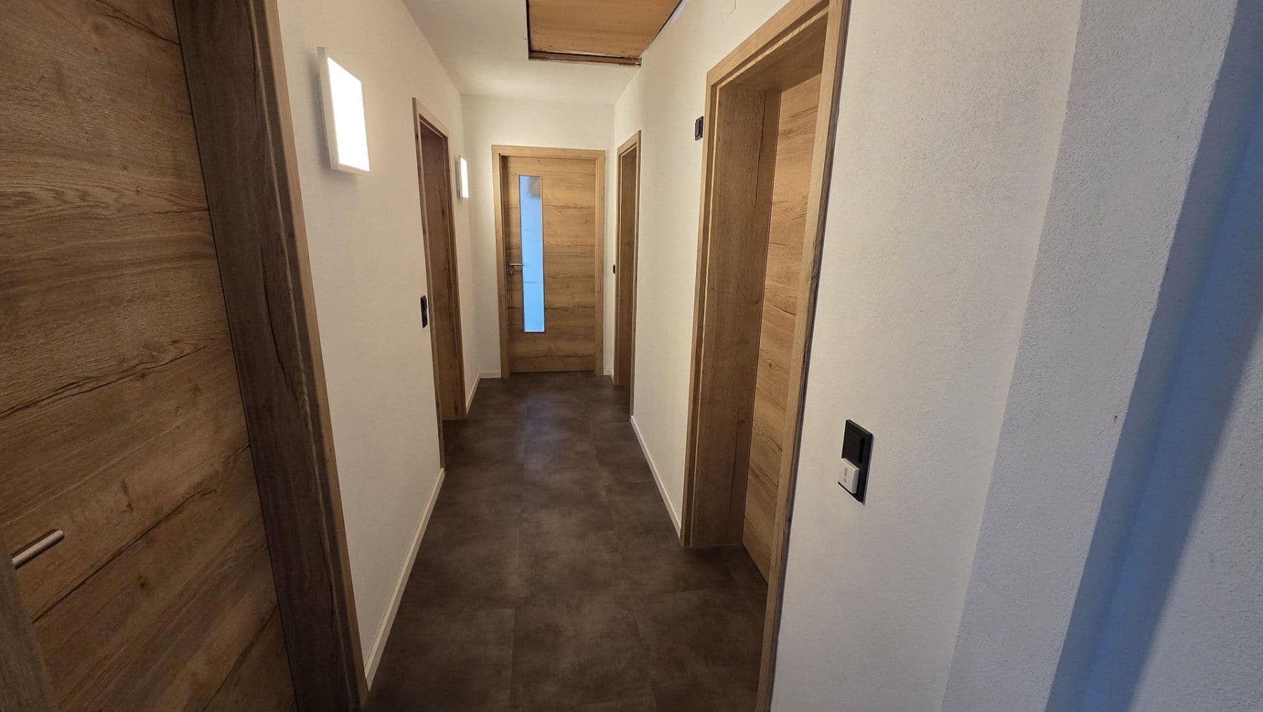 Prenájom bytu 6-izbový 156 m², Uehlfeld, Bavorsko Prenájom bytu 6-izbový 156 m², Uehlfeld, Bavorsko