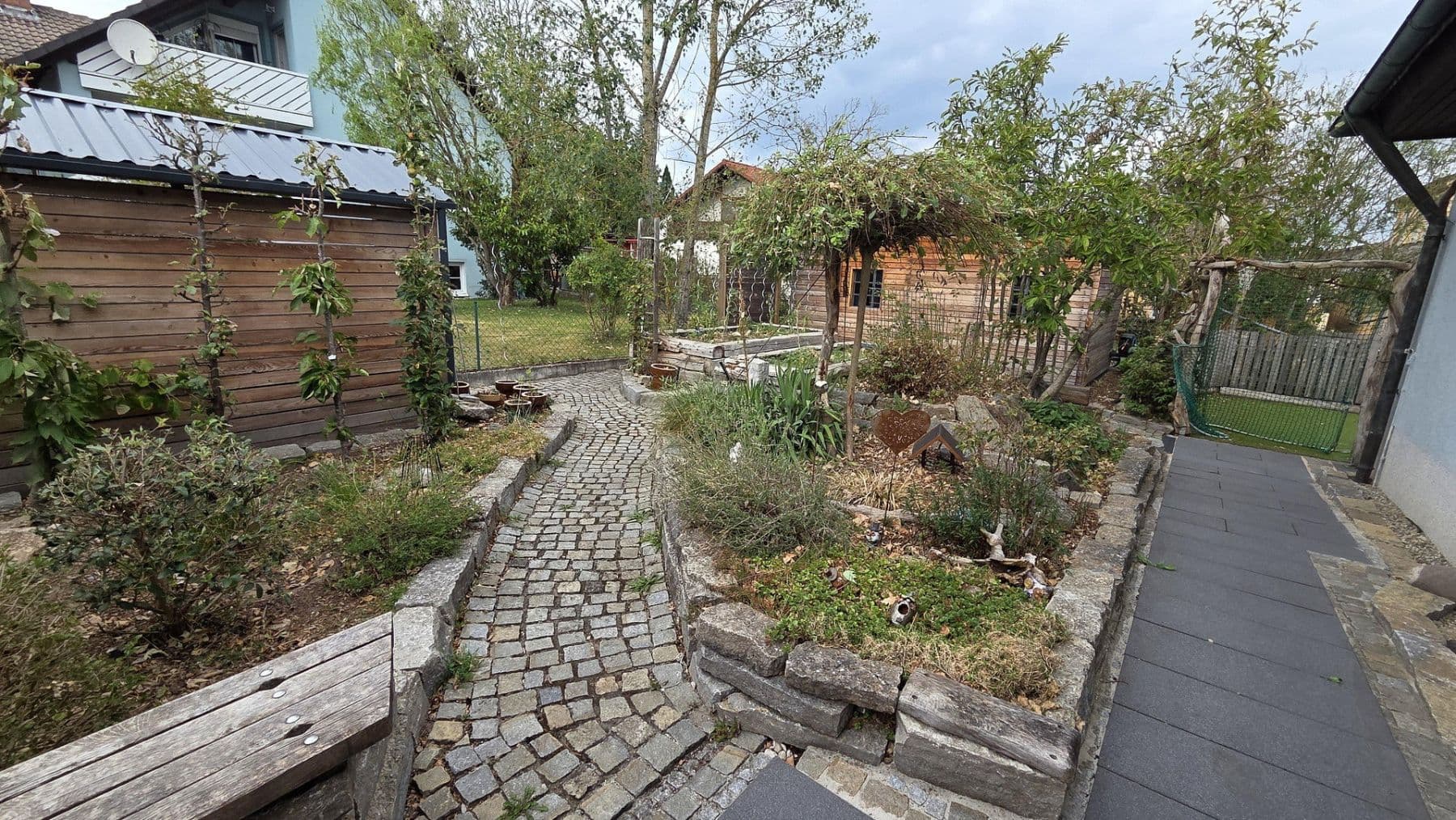 Prenájom bytu 6-izbový 156 m², Uehlfeld, Bavorsko Prenájom bytu 6-izbový 156 m², Uehlfeld, Bavorsko