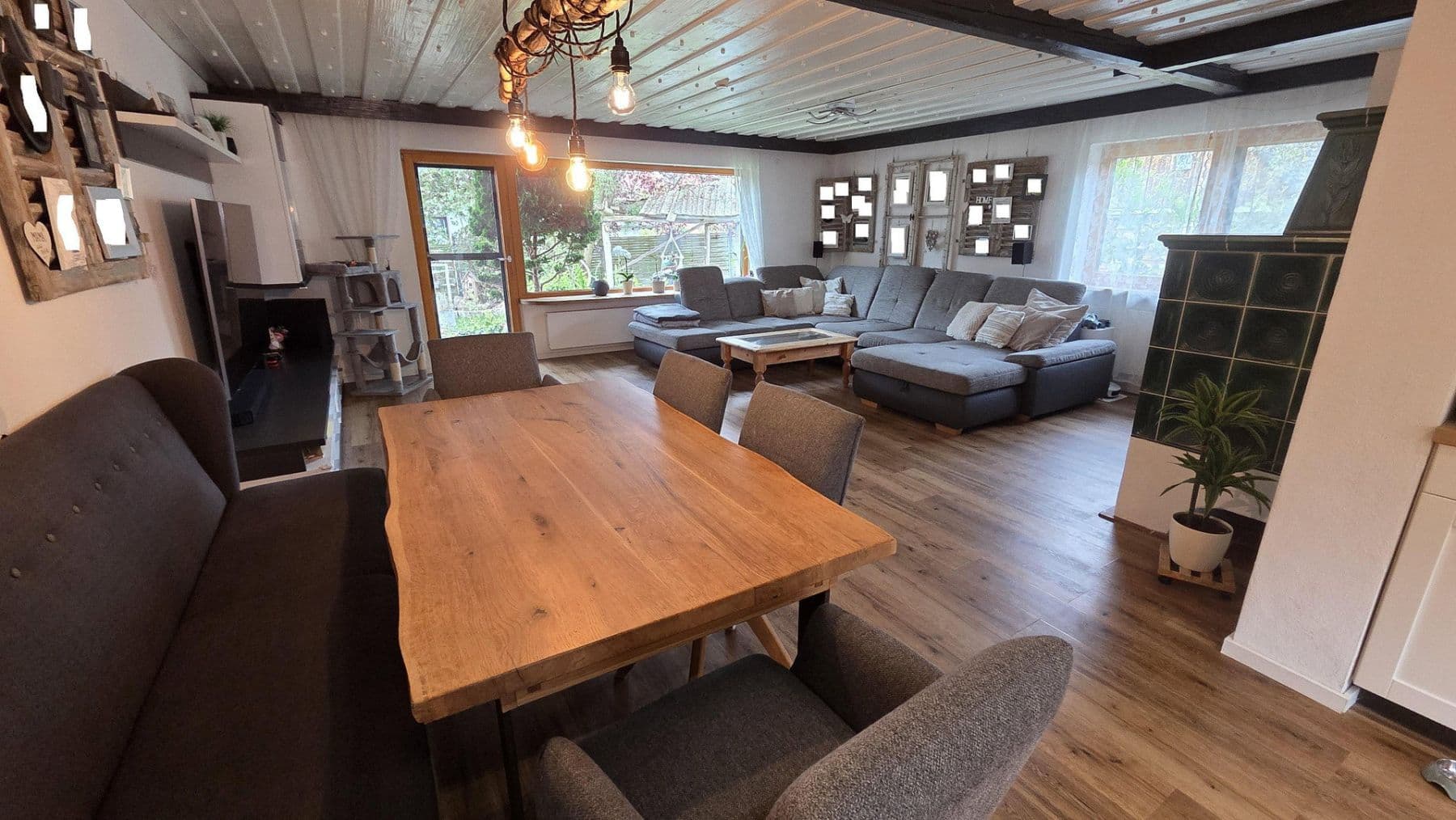 Prenájom bytu 6-izbový 156 m², Uehlfeld, Bavorsko Prenájom bytu 6-izbový 156 m², Uehlfeld, Bavorsko