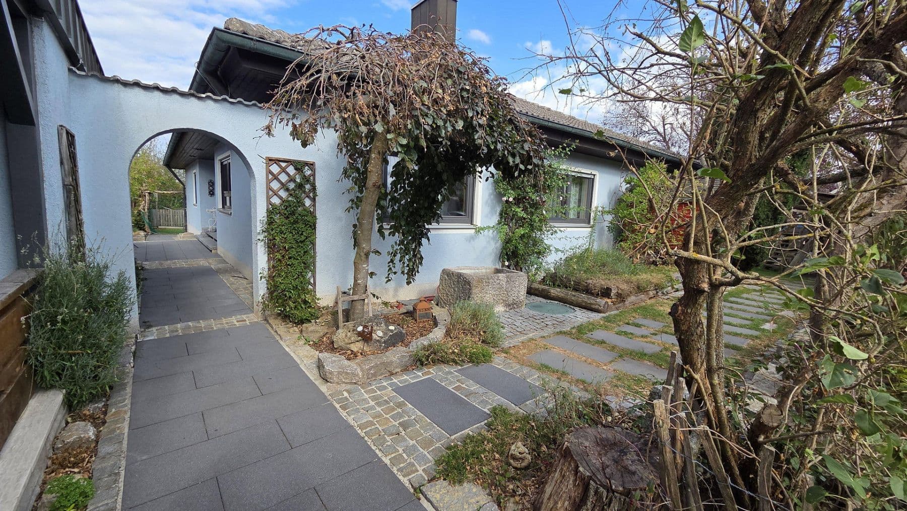 Prenájom bytu 6-izbový 156 m², Uehlfeld, Bavorsko Prenájom bytu 6-izbový 156 m², Uehlfeld, Bavorsko