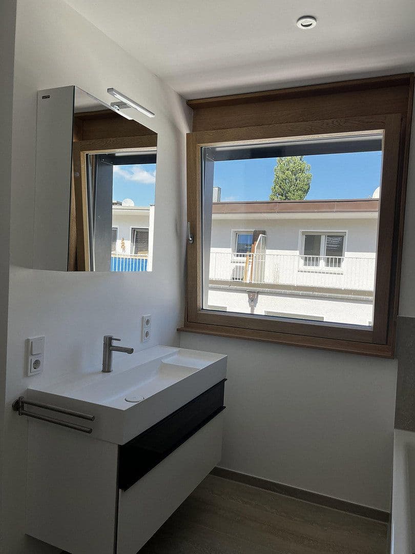 Prenájom bytu 3-izbový 87 m², Lerchenfeldstraße 28, München-Altstadt-Lehel, Bavorsko Prenájom bytu 3-izbový 87 m², Lerchenfeldstraße 28, München-Altstadt-Lehel, Bavorsko