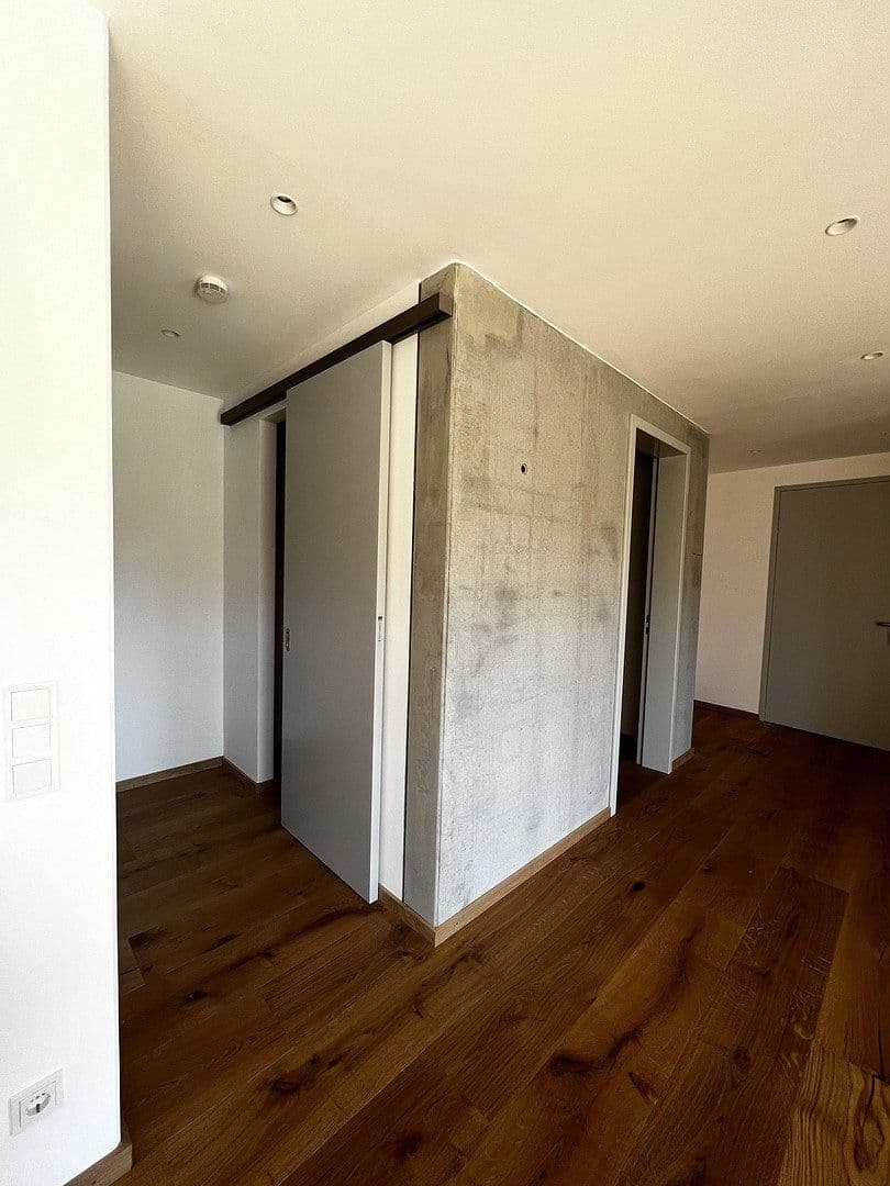 Prenájom bytu 3-izbový 87 m², Lerchenfeldstraße 28, München-Altstadt-Lehel, Bavorsko Prenájom bytu 3-izbový 87 m², Lerchenfeldstraße 28, München-Altstadt-Lehel, Bavorsko