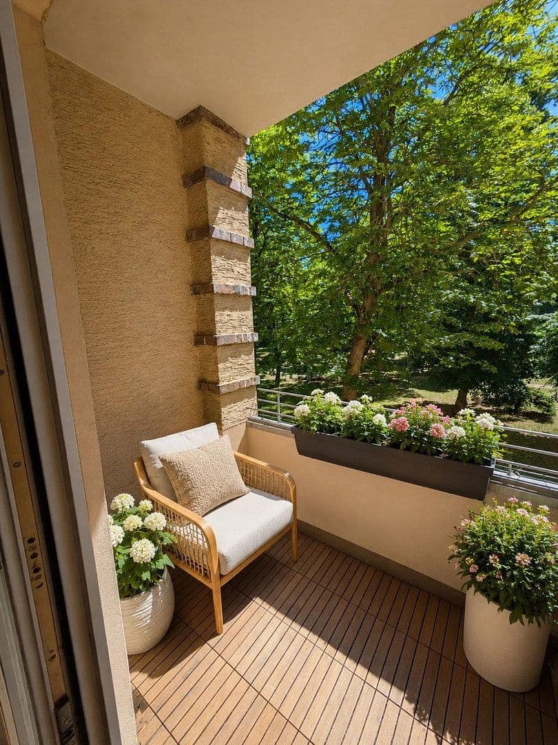 Predaj bytu 3-izbový 71 m², Berlin, Berlín Predaj bytu 3-izbový 71 m², Berlin, Berlín