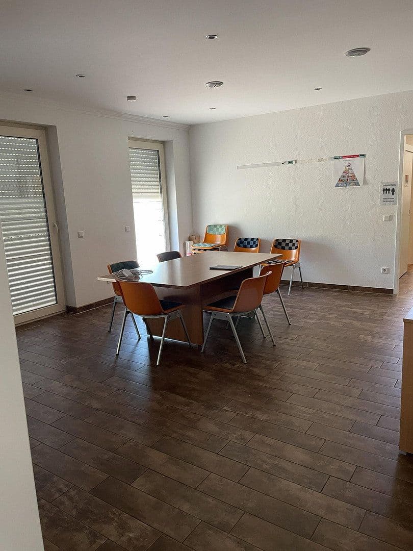 Prenájom kancelárie 80 m², Pfarrer-Reukes-Str. 12, Gronau, Severné Porýnie - Westfálsko Prenájom kancelárie 80 m², Pfarrer-Reukes-Str. 12, Gronau, Severné Porýnie - Westfálsko