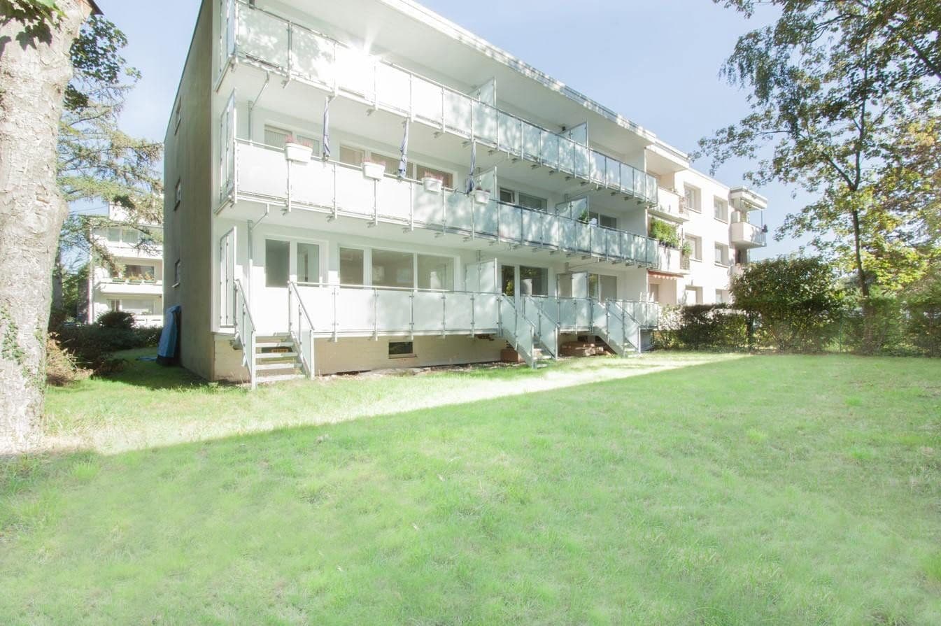 Prenájom bytu 3-izbový 90 m², Arnold-Schönberg-Str. 5, Düsseldorf, Severné Porýnie - Westfálsko Prenájom bytu 3-izbový 90 m², Arnold-Schönberg-Str. 5, Düsseldorf, Severné Porýnie - Westfálsko