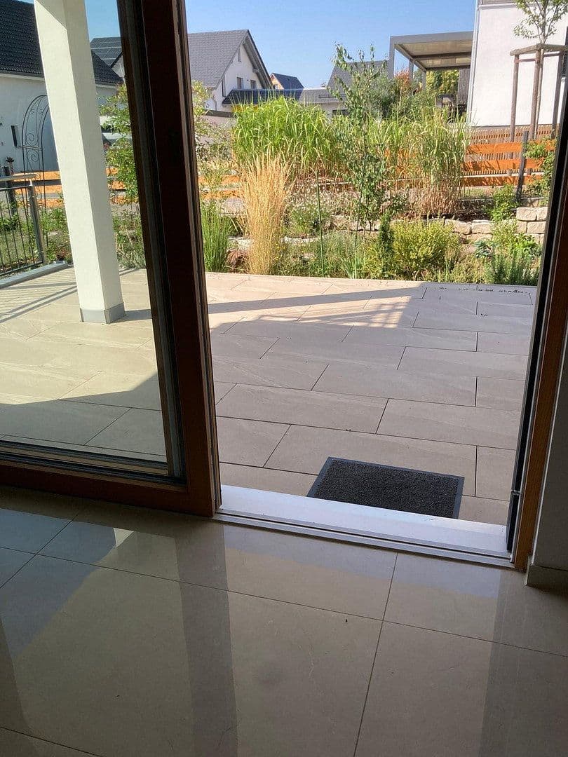 Prenájom domu 177 m², pozemok 548 m², Biberbach, Bavorsko Prenájom domu 177 m², pozemok 548 m², Biberbach, Bavorsko