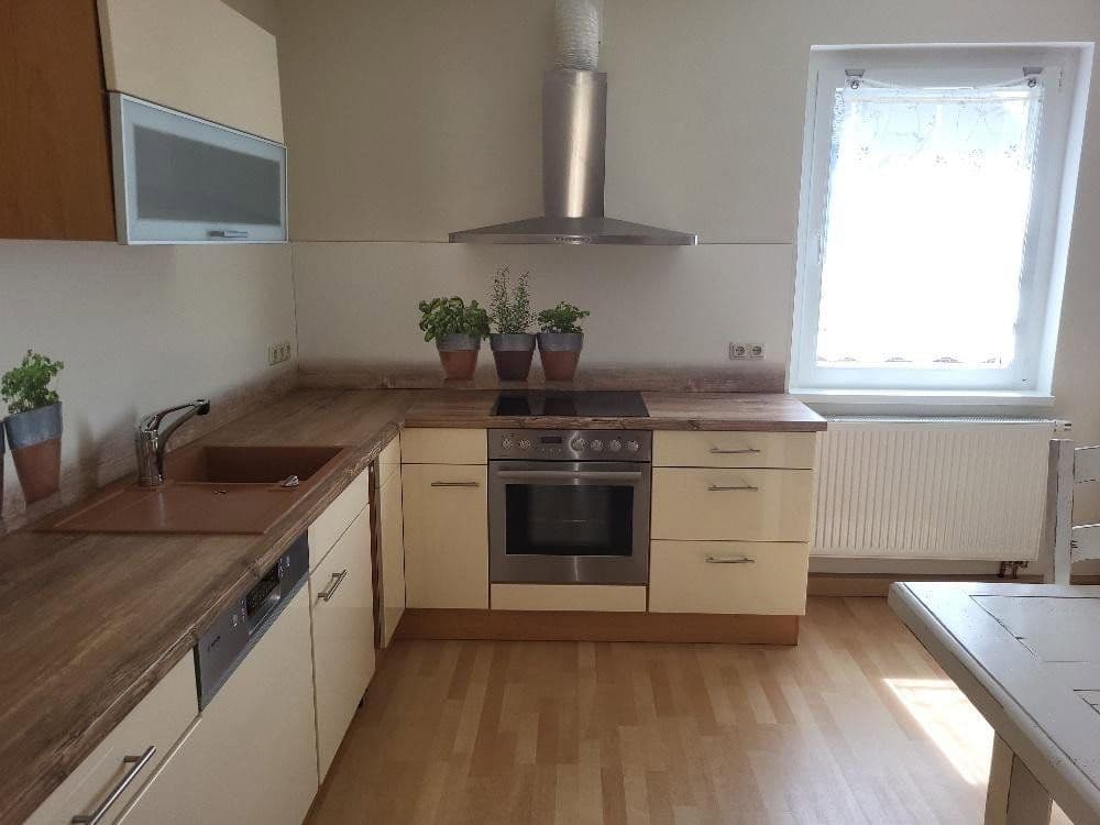 Predaj domu 200 m², pozemok 570 m², Treuen, Sasko Predaj domu 200 m², pozemok 570 m², Treuen, Sasko