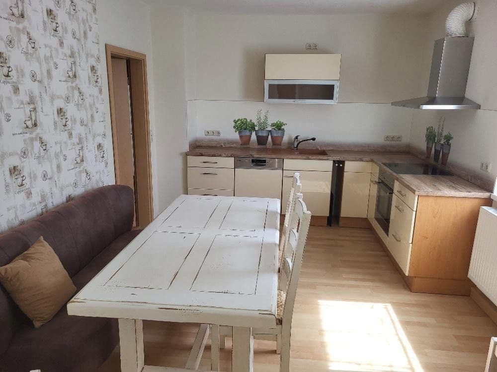 Predaj domu 200 m², pozemok 570 m², Treuen, Sasko Predaj domu 200 m², pozemok 570 m², Treuen, Sasko