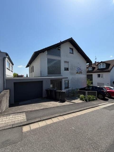 Predaj domu 180 m², pozemok 500 m², Odenwaldblick 14, Wiesbaden, Hesensko Predaj domu 180 m², pozemok 500 m², Odenwaldblick 14, Wiesbaden, Hesensko