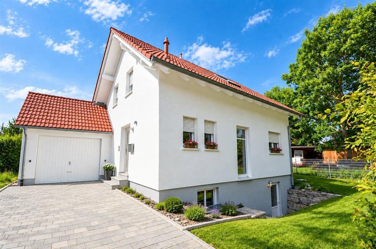 Predaj domu 143 m², pozemok 555 m², Rottweil, Bádensko-Wurttembersko Predaj domu 143 m², pozemok 555 m², Rottweil, Bádensko-Wurttembersko