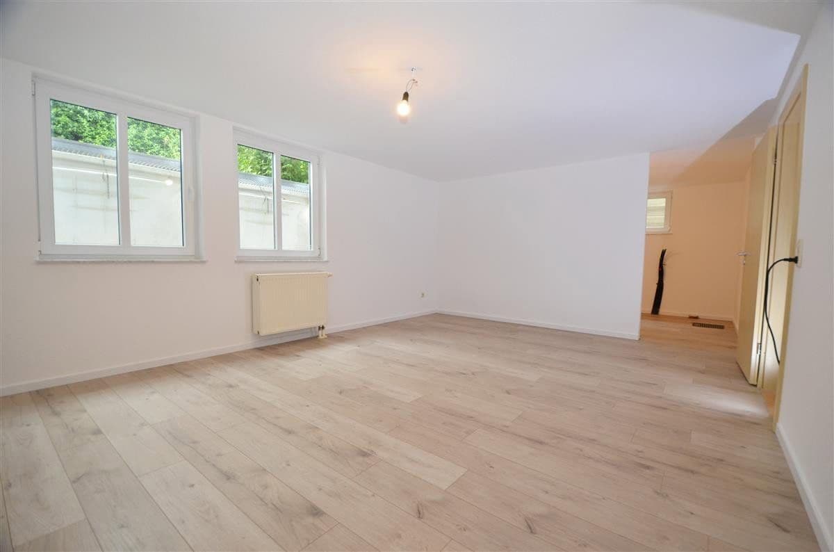 Predaj domu 143 m², pozemok 555 m², Rottweil, Bádensko-Wurttembersko Predaj domu 143 m², pozemok 555 m², Rottweil, Bádensko-Wurttembersko