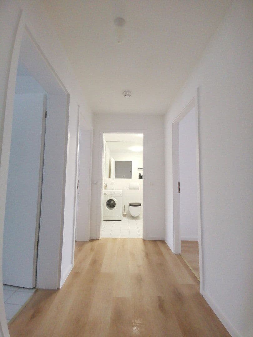 Prenájom bytu 3-izbový 74 m², Hoffmannstr. 1A, Berlin, Berlín Prenájom bytu 3-izbový 74 m², Hoffmannstr. 1A, Berlin, Berlín