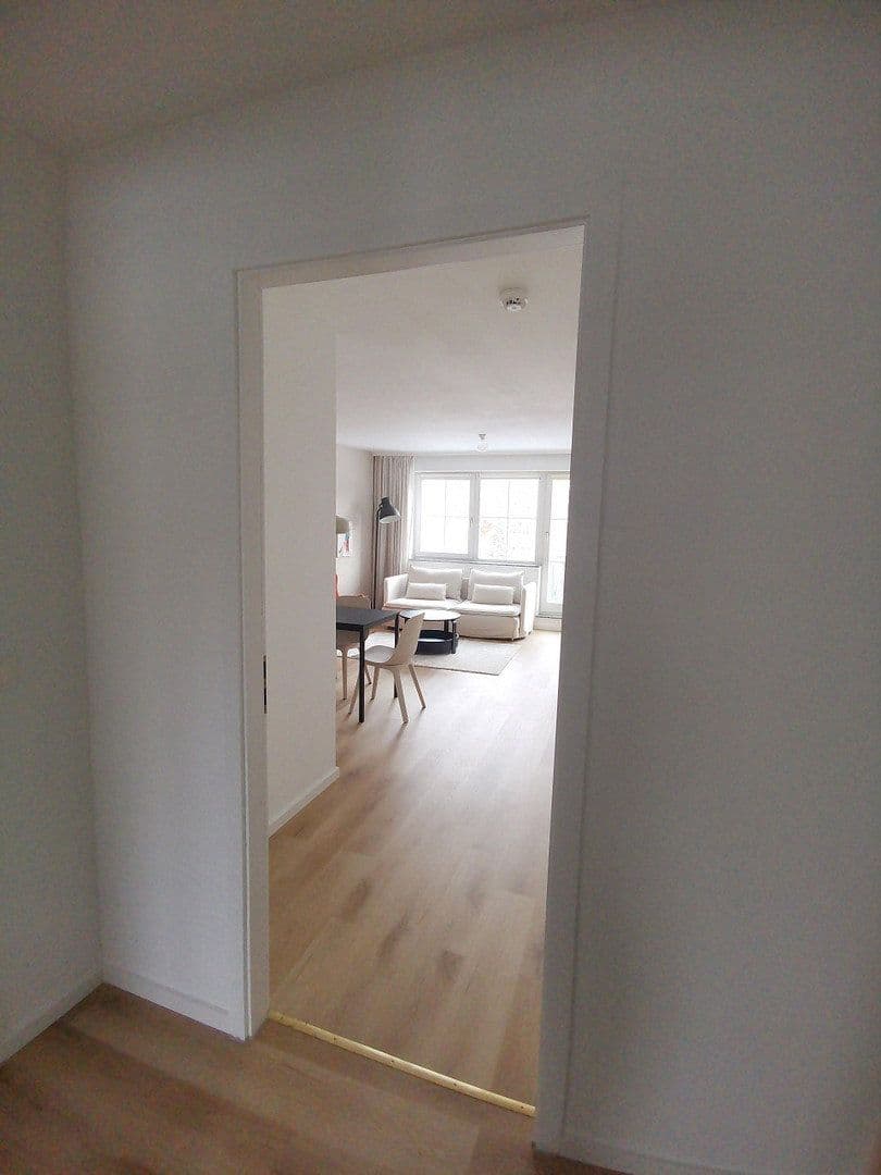Prenájom bytu 3-izbový 74 m², Hoffmannstr. 1A, Berlin, Berlín Prenájom bytu 3-izbový 74 m², Hoffmannstr. 1A, Berlin, Berlín