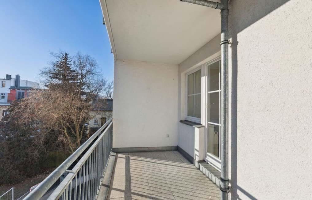 Prenájom bytu 3-izbový 74 m², Hoffmannstr. 1A, Berlin, Berlín Prenájom bytu 3-izbový 74 m², Hoffmannstr. 1A, Berlin, Berlín