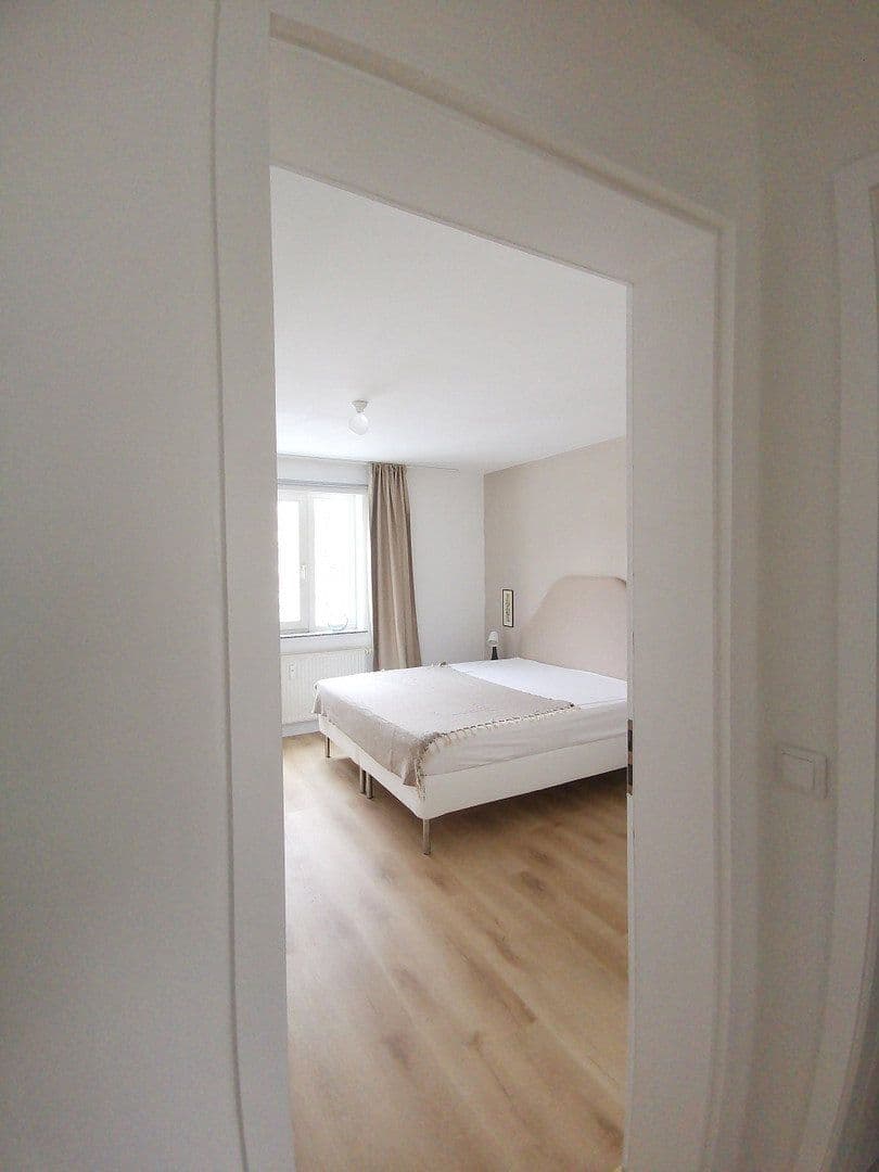Prenájom bytu 3-izbový 74 m², Hoffmannstr. 1A, Berlin, Berlín Prenájom bytu 3-izbový 74 m², Hoffmannstr. 1A, Berlin, Berlín