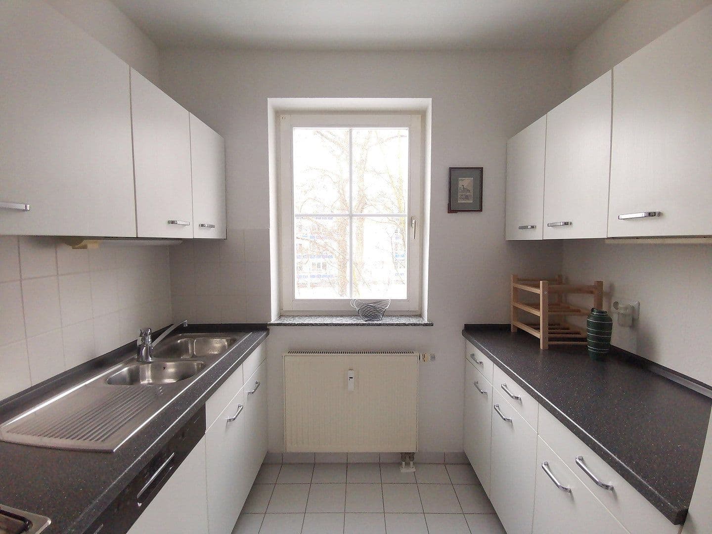 Prenájom bytu 3-izbový 74 m², Hoffmannstr. 1A, Berlin, Berlín Prenájom bytu 3-izbový 74 m², Hoffmannstr. 1A, Berlin, Berlín