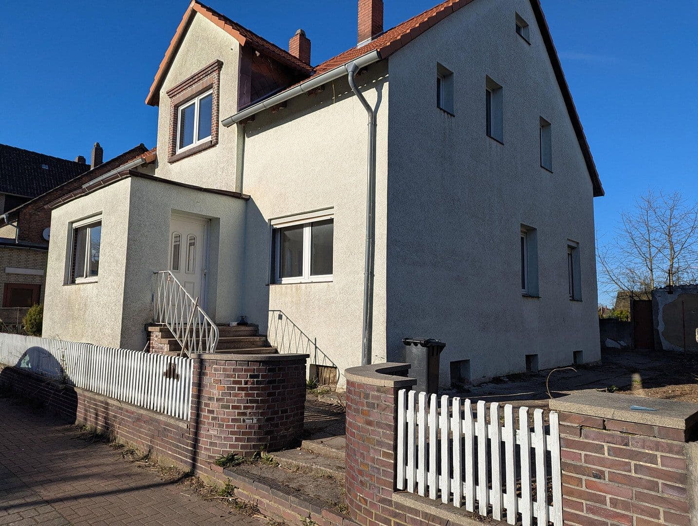 Predaj domu 280 m², pozemok 800 m², Frehenbergstraße 15, Ilsede, Dolné Sasko Predaj domu 280 m², pozemok 800 m², Frehenbergstraße 15, Ilsede, Dolné Sasko