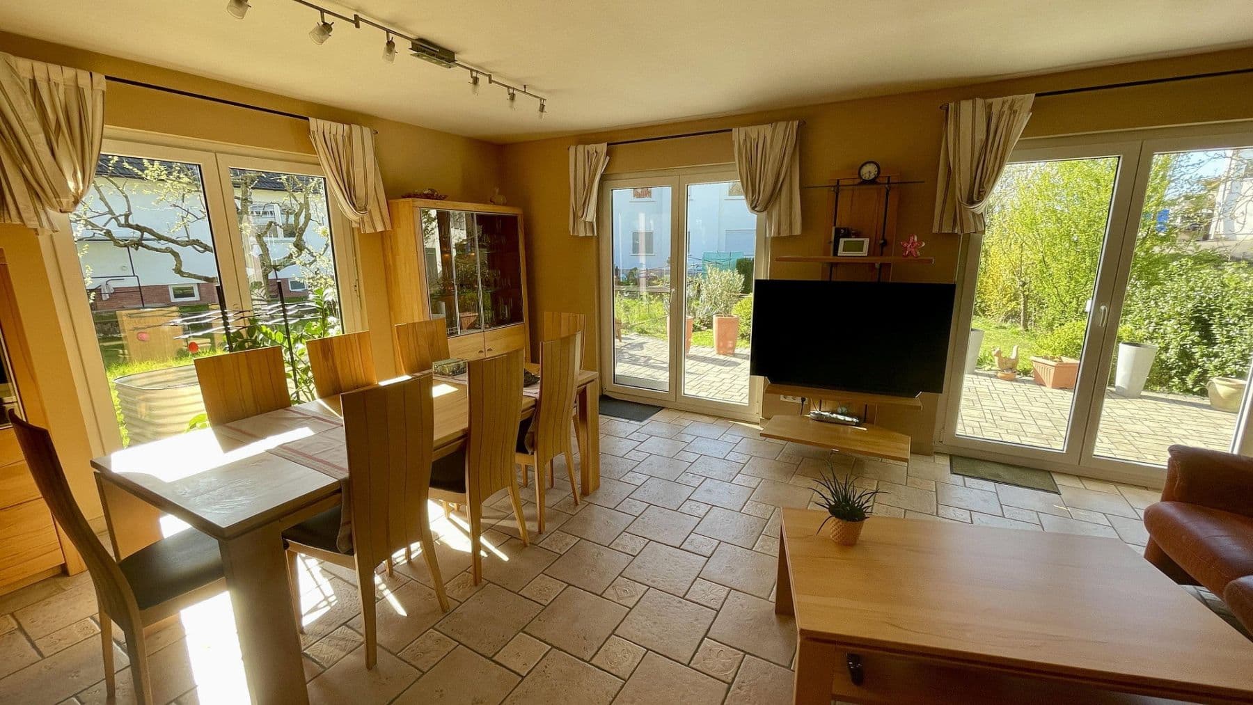 Predaj domu 117 m², pozemok 400 m², Freigericht, Hesensko Predaj domu 117 m², pozemok 400 m², Freigericht, Hesensko