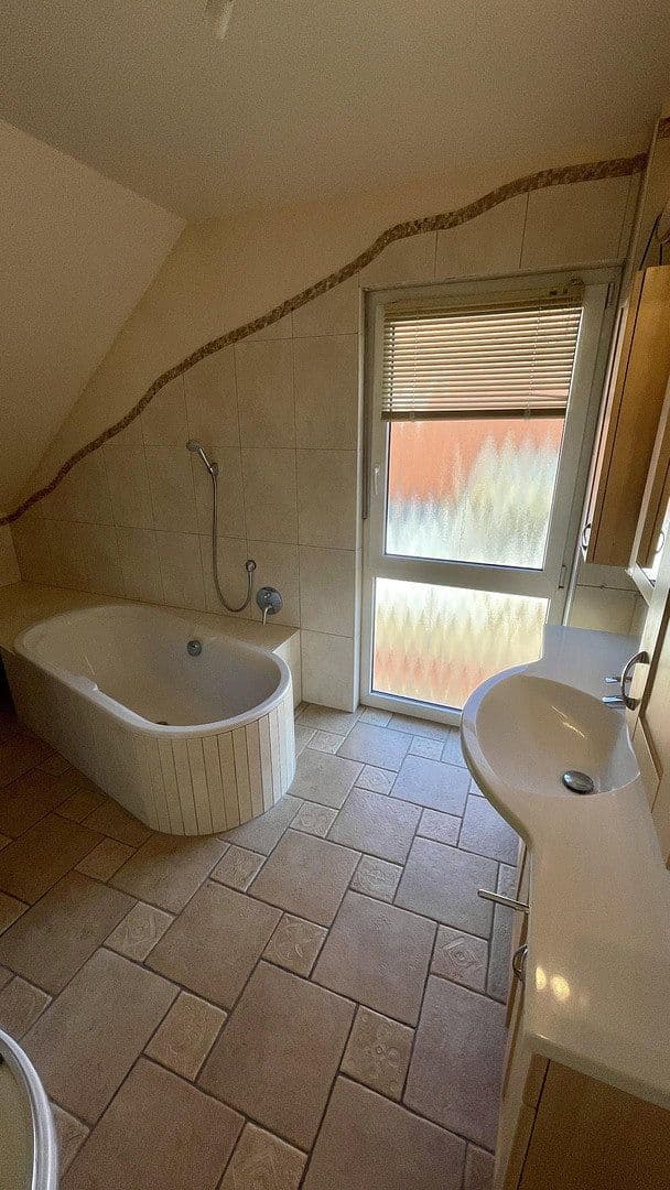 Predaj domu 117 m², pozemok 400 m², Freigericht, Hesensko Predaj domu 117 m², pozemok 400 m², Freigericht, Hesensko
