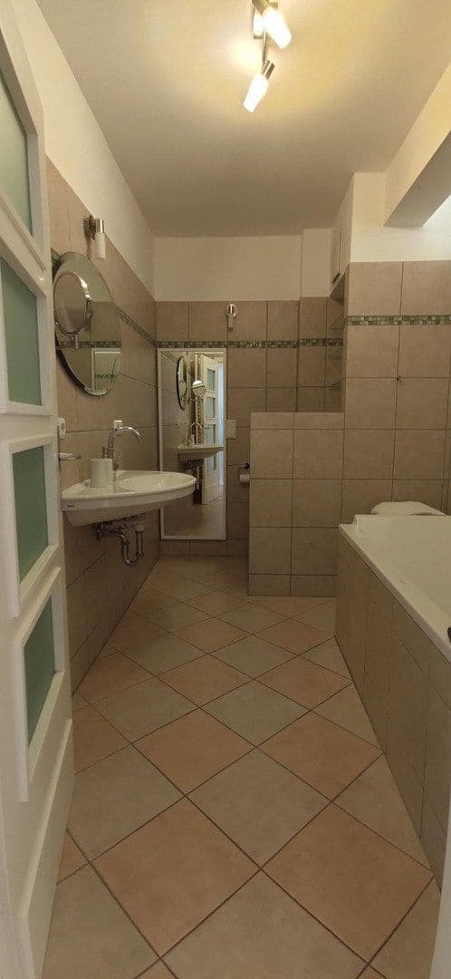 Prenájom bytu 2-izbový 62 m², Yorckstr. 20, Düsseldorf, Severné Porýnie - Westfálsko Prenájom bytu 2-izbový 62 m², Yorckstr. 20, Düsseldorf, Severné Porýnie - Westfálsko
