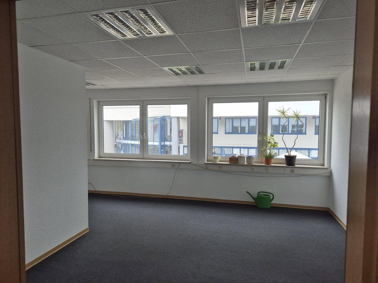 Prenájom kancelárie 187 m², Rudolf Diesel Str. 5, Schwetzingen, Bádensko-Wurttembersko Prenájom kancelárie 187 m², Rudolf Diesel Str. 5, Schwetzingen, Bádensko-Wurttembersko