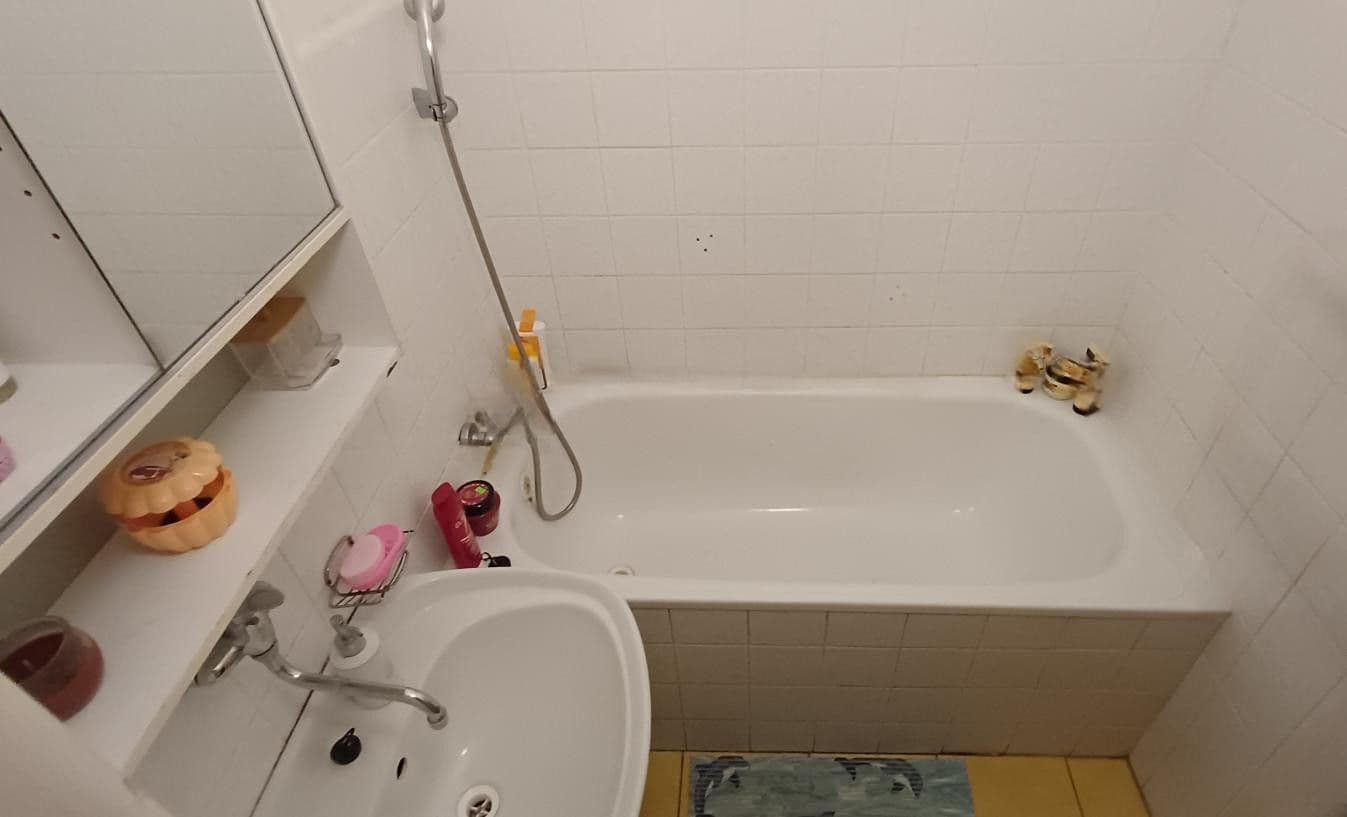 Prenájom bytu 2-izbový 54 m², Benešovo náměstí, Pardubice, Pardubický kraj Prenájom bytu 2-izbový 54 m², Benešovo náměstí, Pardubice, Pardubický kraj