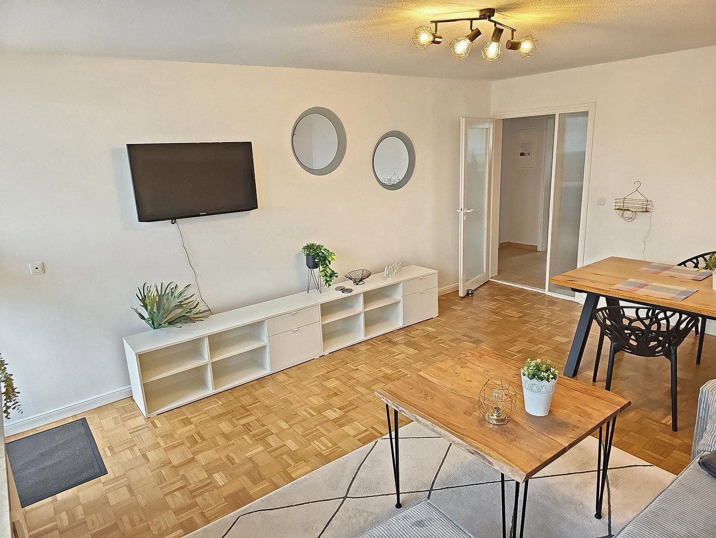 Prenájom bytu 4-izbový 91 m², Haydnstr. 6, Germering, Bavorsko Prenájom bytu 4-izbový 91 m², Haydnstr. 6, Germering, Bavorsko