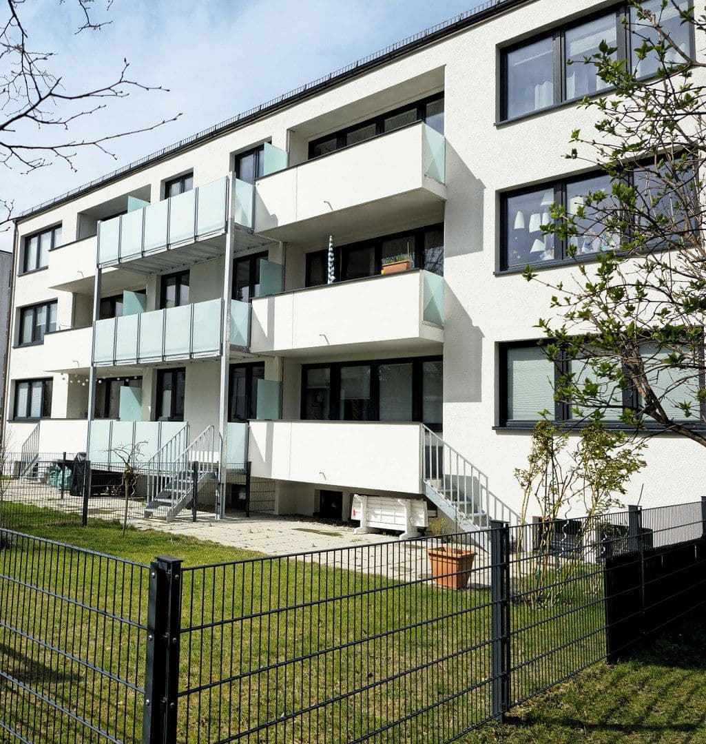 Prenájom bytu 4-izbový 91 m², Haydnstr. 6, Germering, Bavorsko Prenájom bytu 4-izbový 91 m², Haydnstr. 6, Germering, Bavorsko