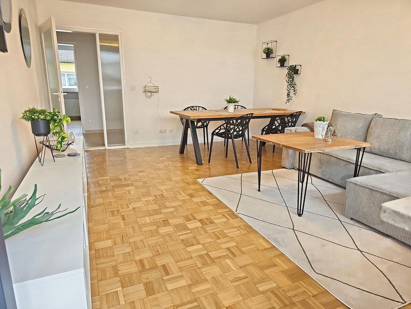 Prenájom bytu 4-izbový 91 m², Haydnstr. 6, Germering, Bavorsko Prenájom bytu 4-izbový 91 m², Haydnstr. 6, Germering, Bavorsko