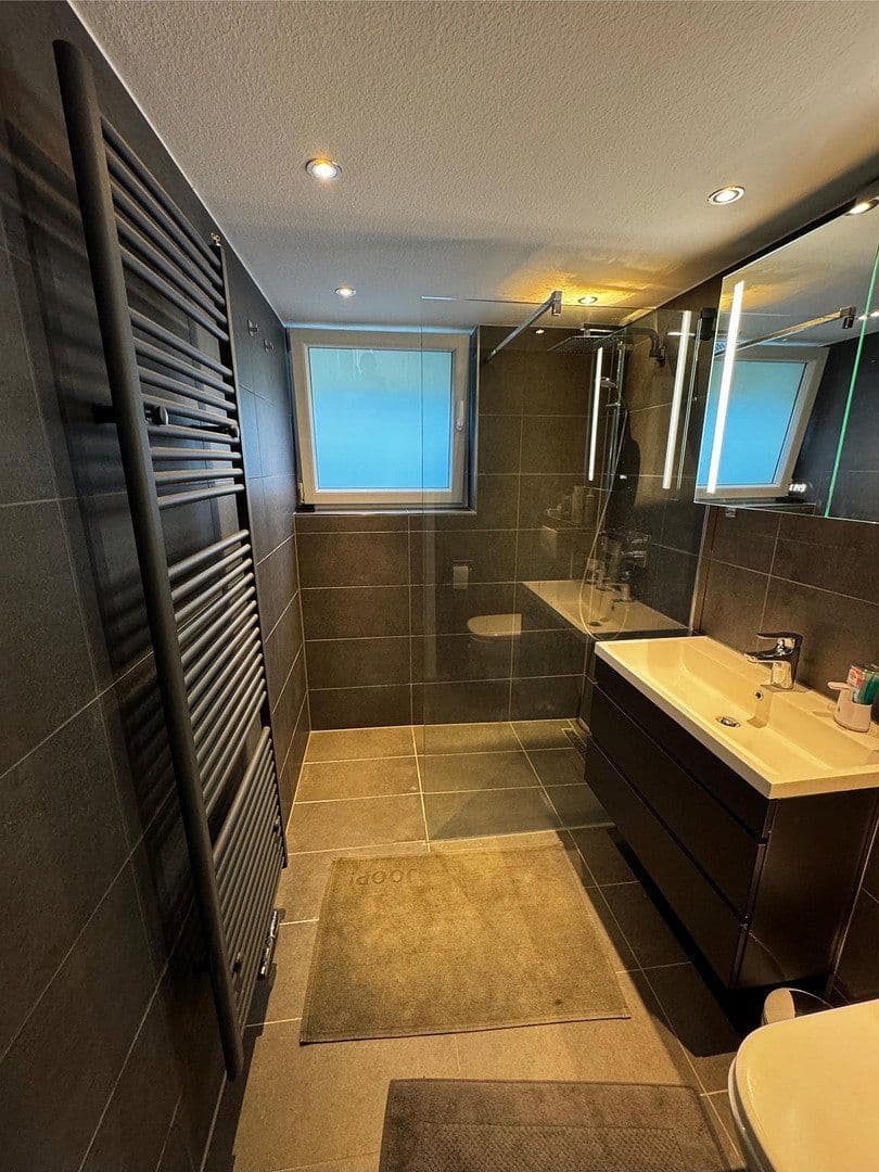 Predaj domu 320 m², pozemok 987 m², Springe, Dolné Sasko Predaj domu 320 m², pozemok 987 m², Springe, Dolné Sasko