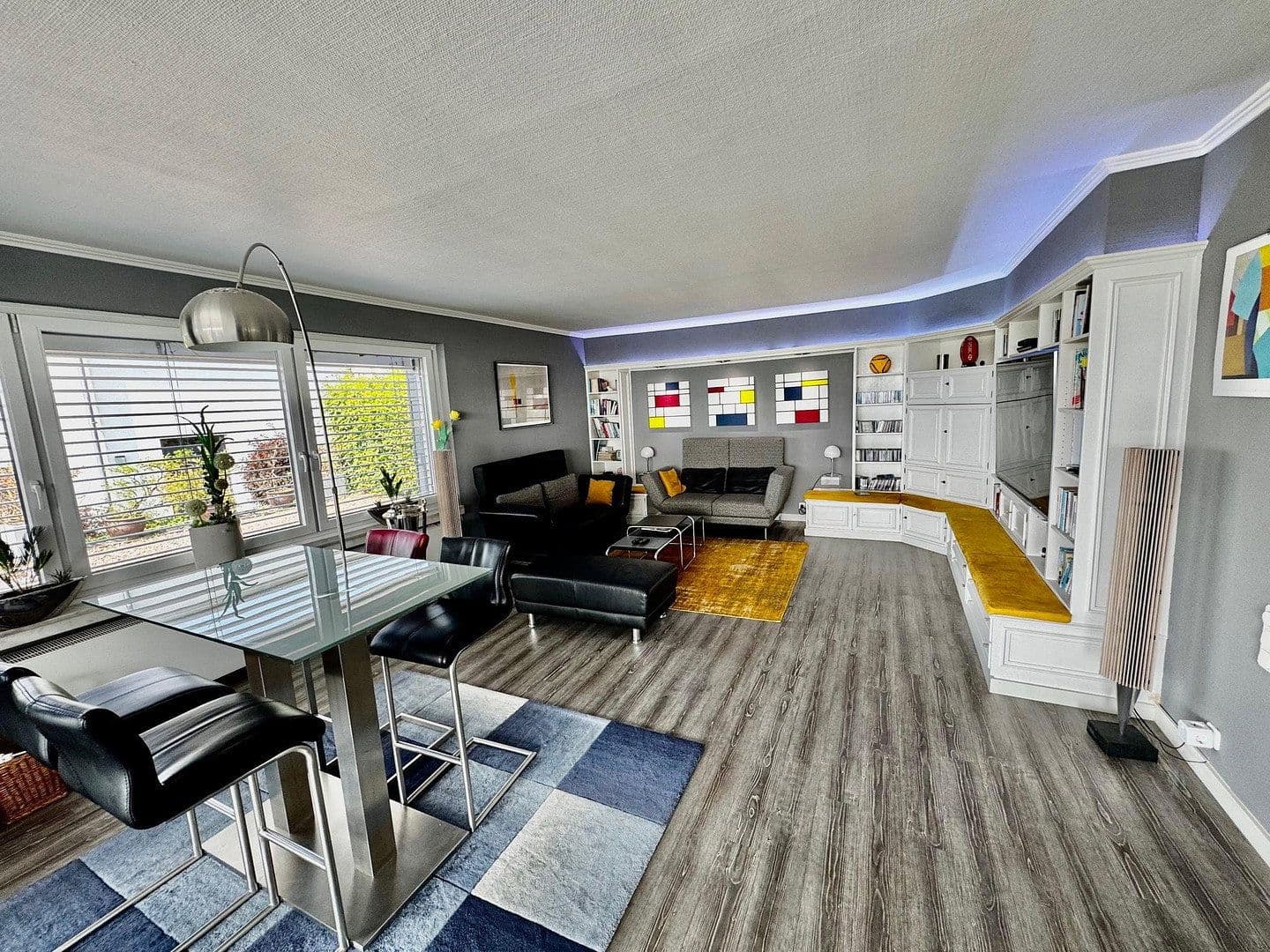 Predaj domu 320 m², pozemok 987 m², Springe, Dolné Sasko Predaj domu 320 m², pozemok 987 m², Springe, Dolné Sasko