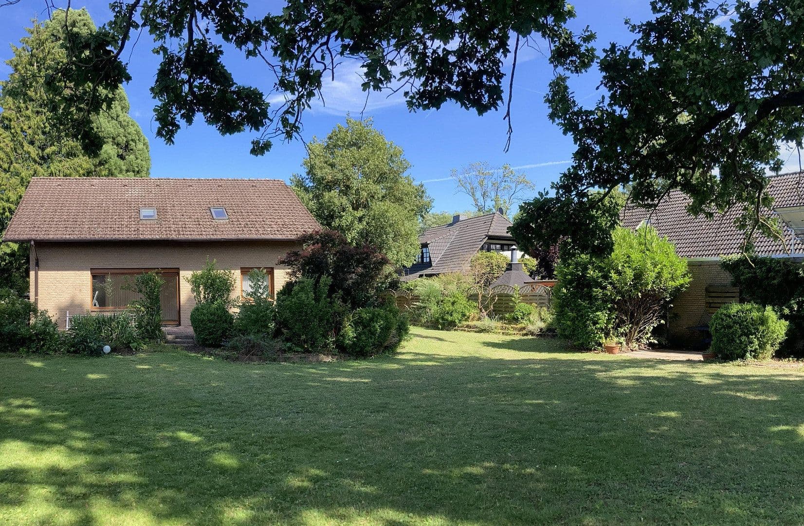 Predaj domu 156 m², pozemok 1.057 m², Lehre, Dolné Sasko Predaj domu 156 m², pozemok 1.057 m², Lehre, Dolné Sasko