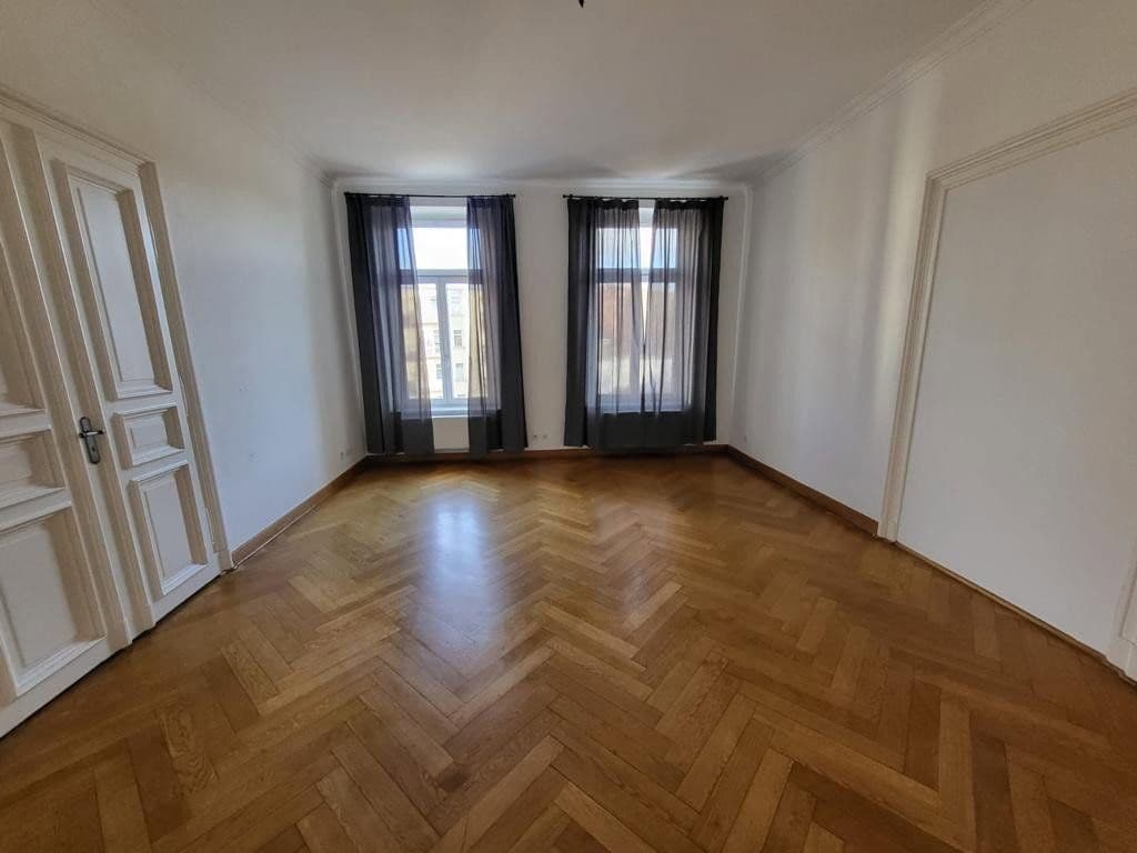 Prenájom bytu 5-izbový 202 m², Dufourstrasse 4, Leipzig, Sasko Prenájom bytu 5-izbový 202 m², Dufourstrasse 4, Leipzig, Sasko