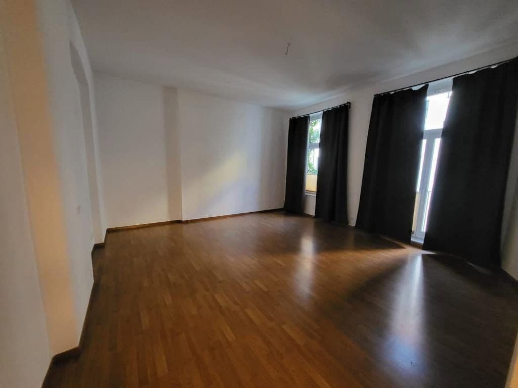 Prenájom bytu 5-izbový 202 m², Dufourstrasse 4, Leipzig, Sasko Prenájom bytu 5-izbový 202 m², Dufourstrasse 4, Leipzig, Sasko