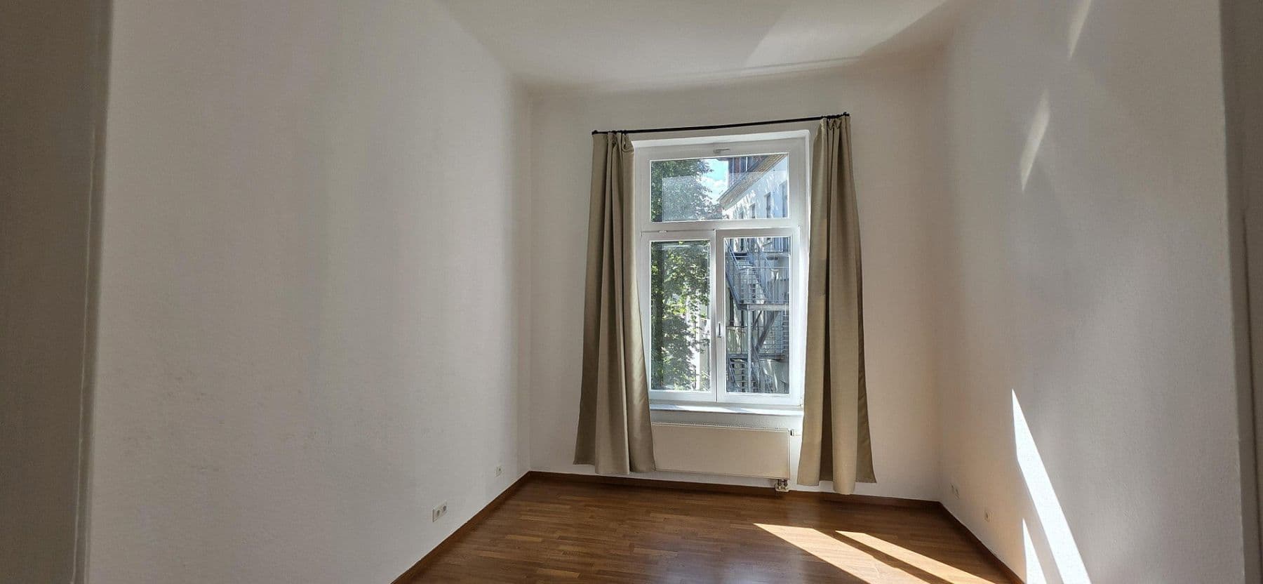 Prenájom bytu 5-izbový 202 m², Dufourstrasse 4, Leipzig, Sasko Prenájom bytu 5-izbový 202 m², Dufourstrasse 4, Leipzig, Sasko