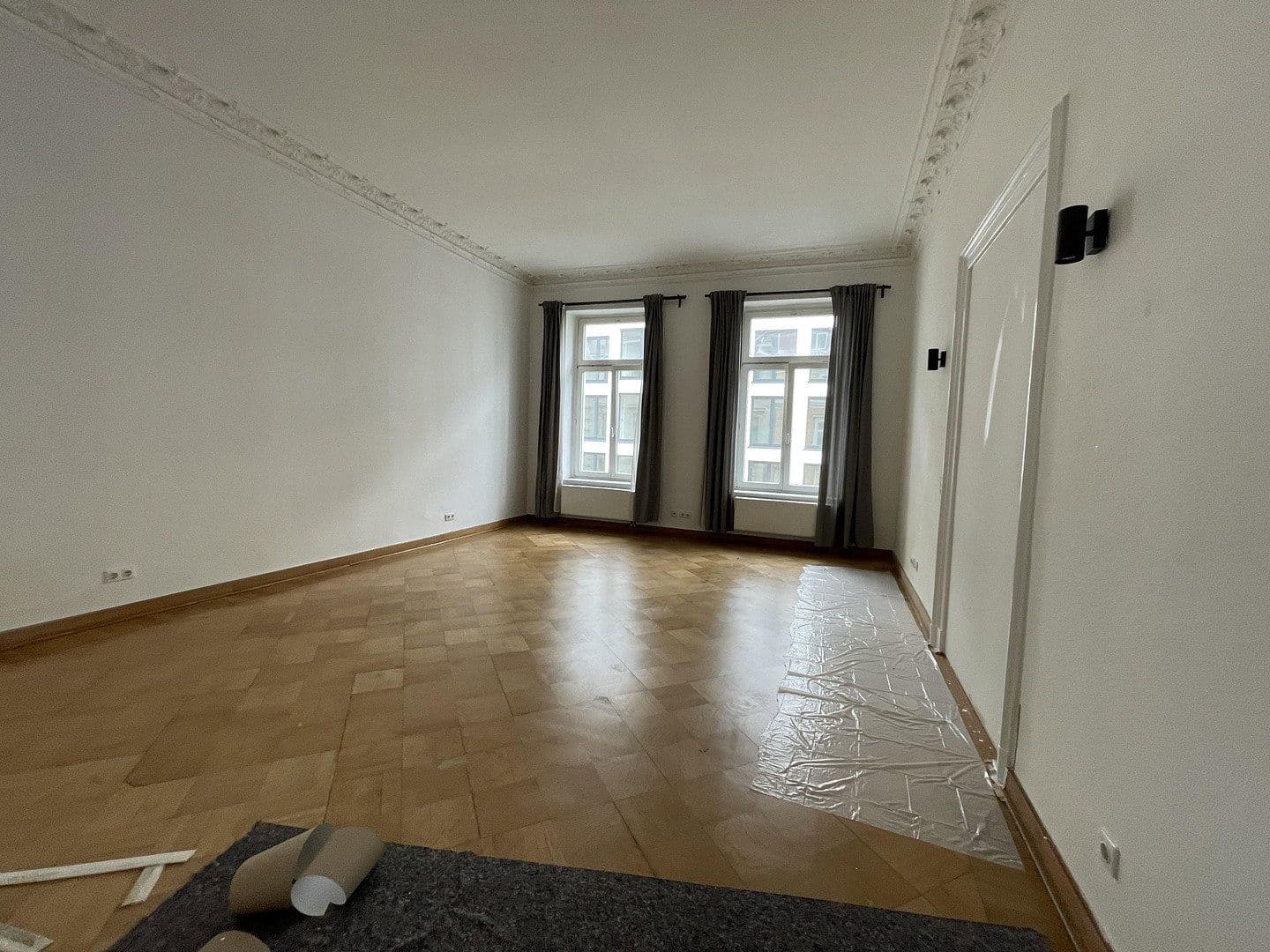 Prenájom bytu 5-izbový 202 m², Dufourstrasse 4, Leipzig, Sasko Prenájom bytu 5-izbový 202 m², Dufourstrasse 4, Leipzig, Sasko