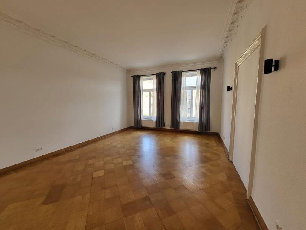 Prenájom bytu 5-izbový 202 m², Dufourstrasse 4, Leipzig, Sasko Prenájom bytu 5-izbový 202 m², Dufourstrasse 4, Leipzig, Sasko