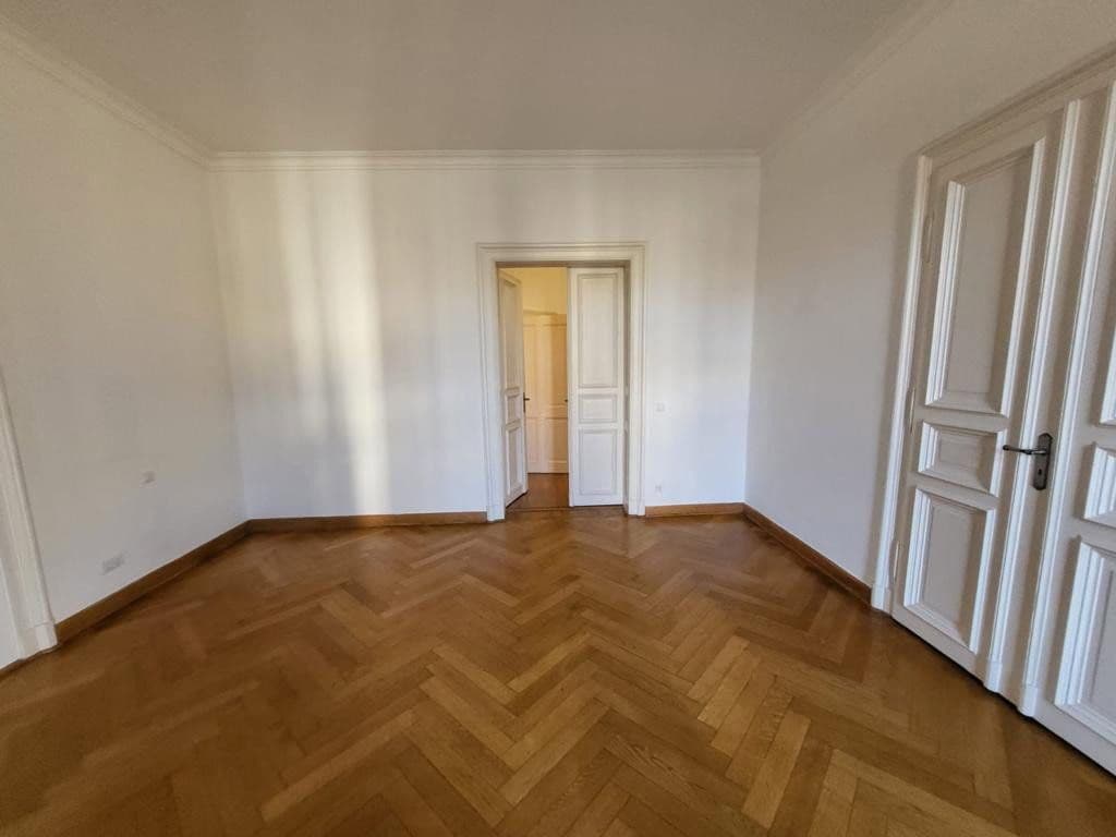 Prenájom bytu 5-izbový 202 m², Dufourstrasse 4, Leipzig, Sasko Prenájom bytu 5-izbový 202 m², Dufourstrasse 4, Leipzig, Sasko