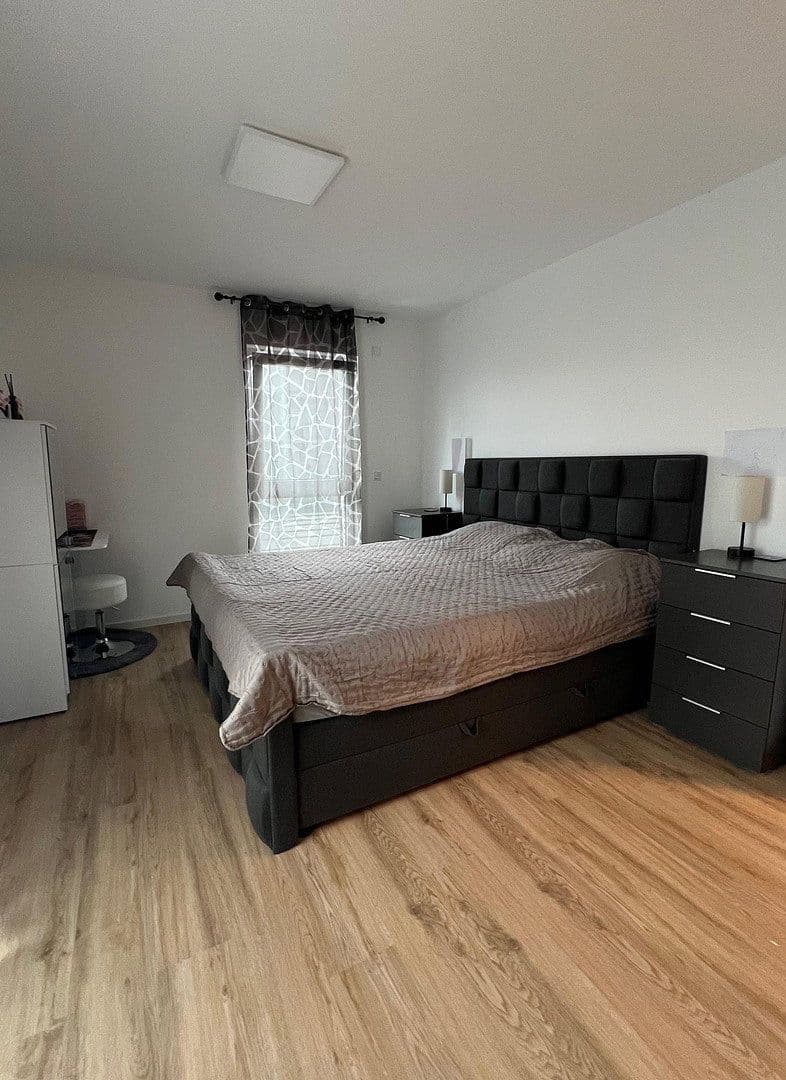 Prenájom bytu 3-izbový 89 m², Erlensee, Hesensko Prenájom bytu 3-izbový 89 m², Erlensee, Hesensko