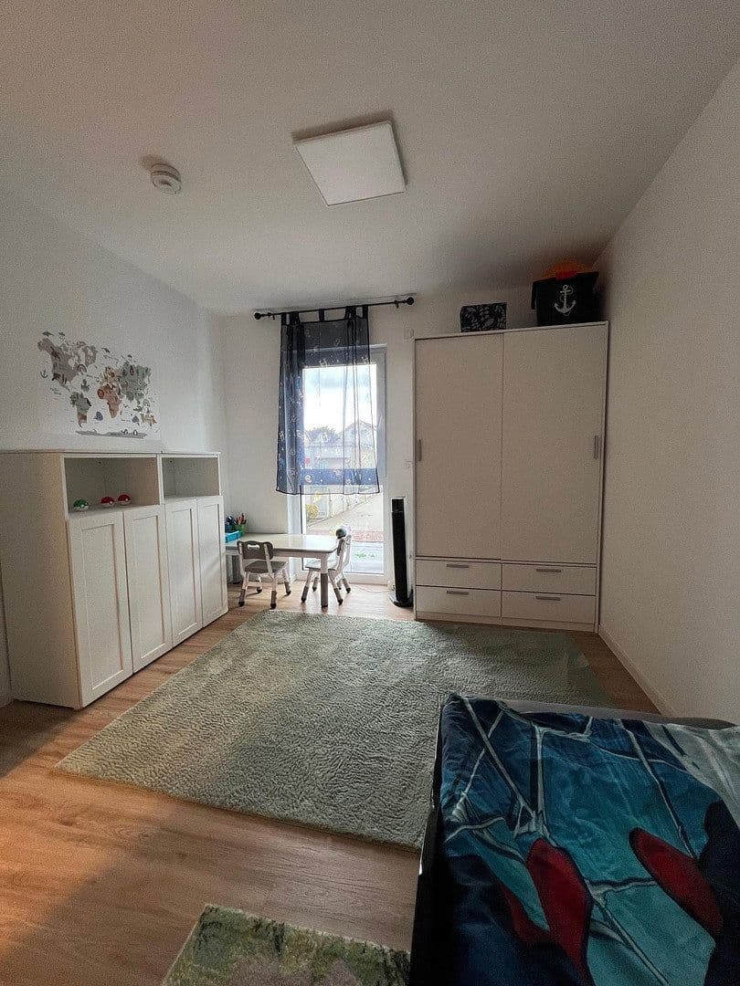 Prenájom bytu 3-izbový 89 m², Erlensee, Hesensko Prenájom bytu 3-izbový 89 m², Erlensee, Hesensko