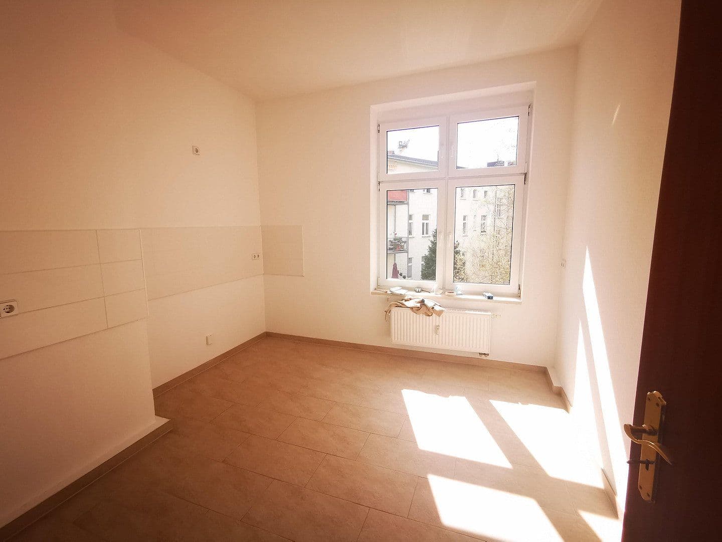 Prenájom bytu 4-izbový 105 m², Lessingstraße 57, Magdeburg, Sasko-Anhaltsko Prenájom bytu 4-izbový 105 m², Lessingstraße 57, Magdeburg, Sasko-Anhaltsko