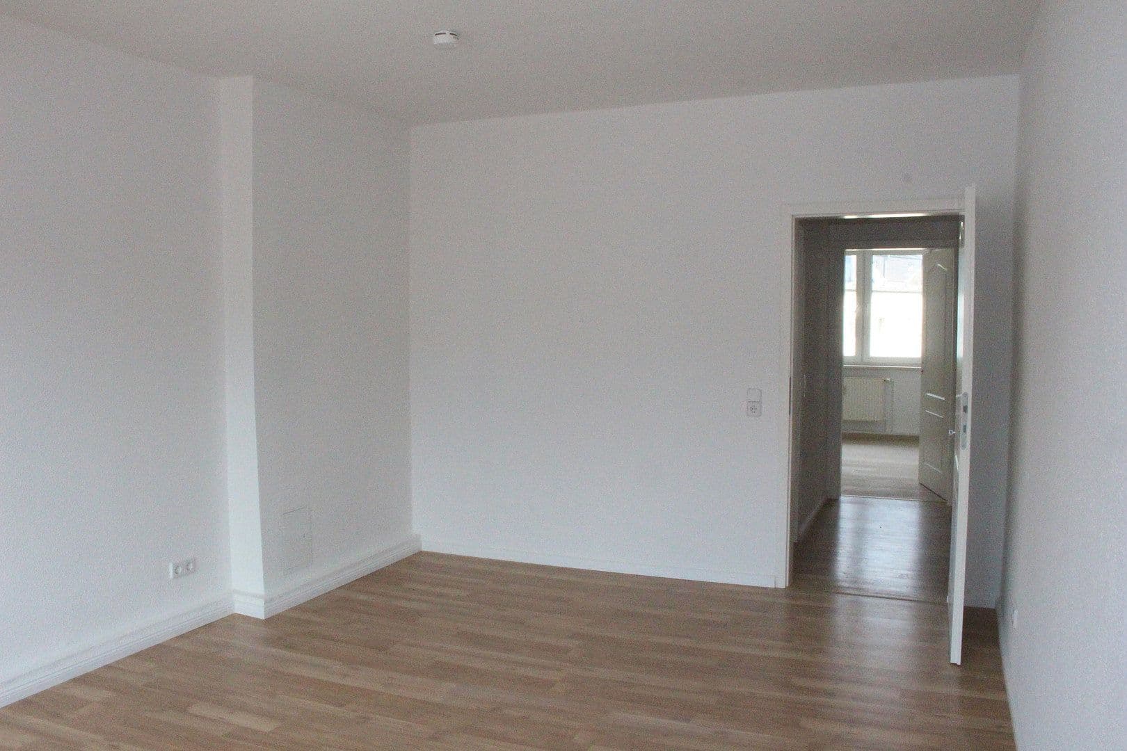 Prenájom bytu 4-izbový 117 m², Lessingstraße 57, Magdeburg, Sasko-Anhaltsko Prenájom bytu 4-izbový 117 m², Lessingstraße 57, Magdeburg, Sasko-Anhaltsko