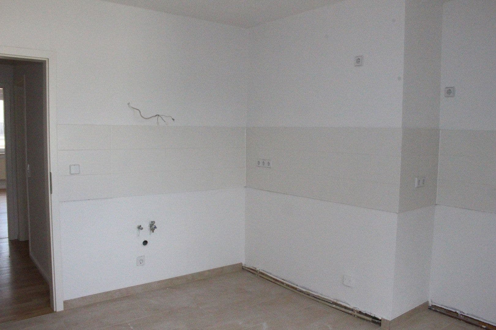 Prenájom bytu 4-izbový 117 m², Lessingstraße 57, Magdeburg, Sasko-Anhaltsko Prenájom bytu 4-izbový 117 m², Lessingstraße 57, Magdeburg, Sasko-Anhaltsko